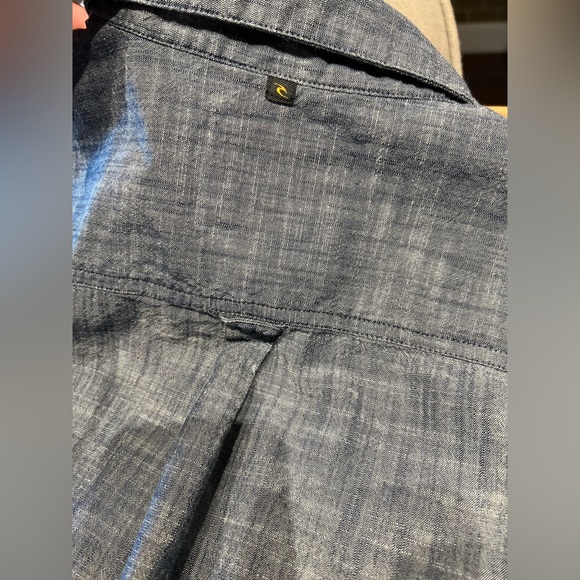 Rip Curl Men’s Short Sleeve Button Down - Picture 9 of 10